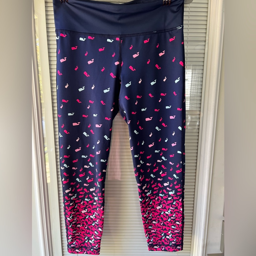 Vineyard Vines performance Whale capri leggings women’s size medium NWOT